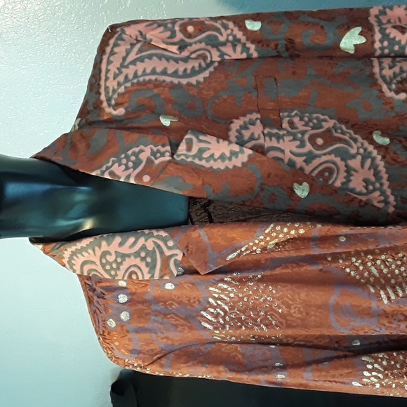 Lightweight satin jacket with gold overlay design, new - Picture 2 of 6